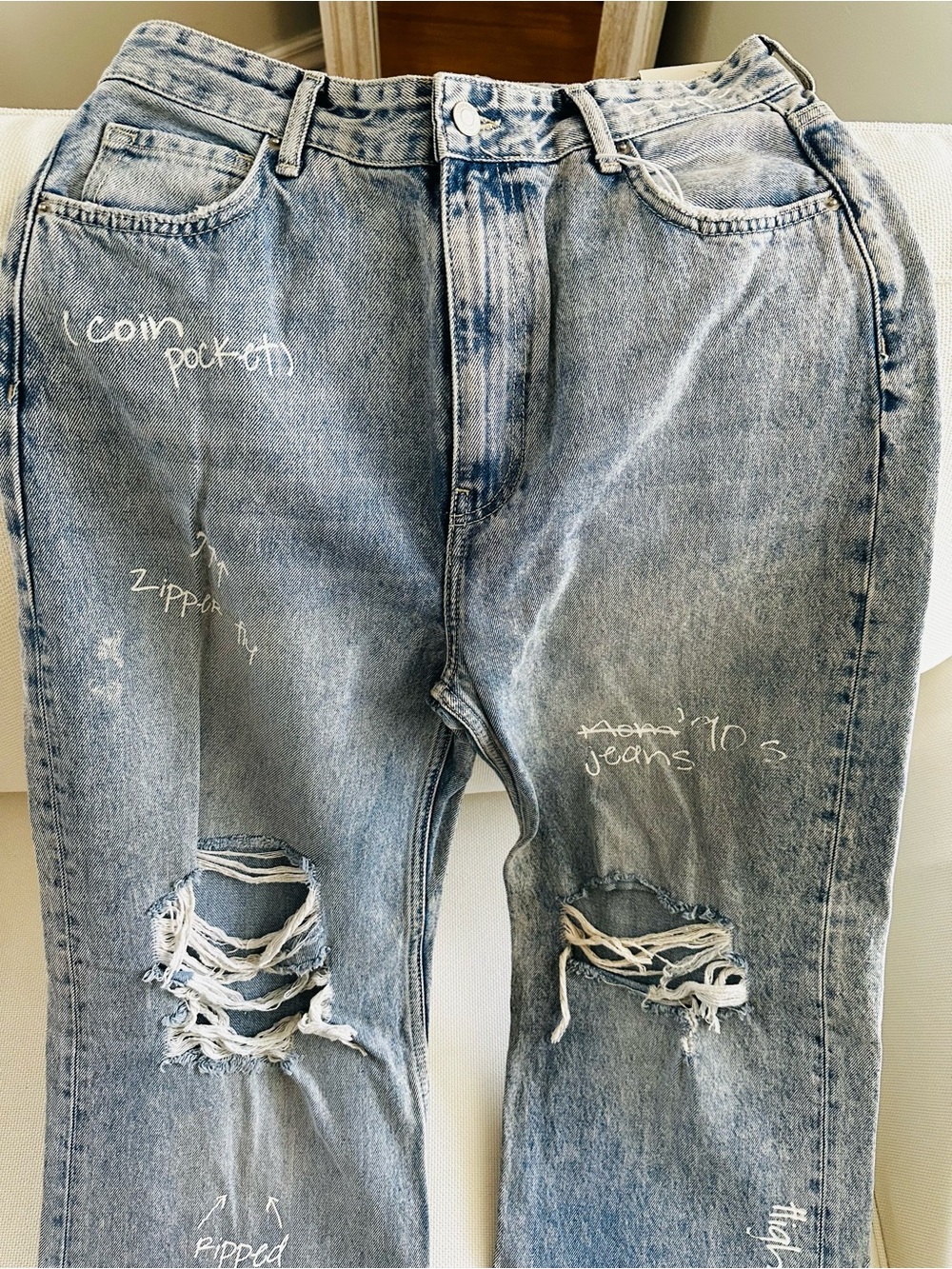 BERSHKA Light Wash Distressed Women Jeans